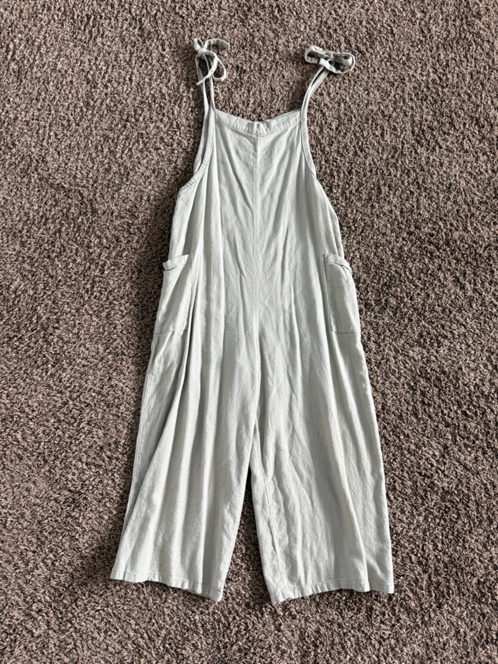 Women’s Tie-Strap Wide-Leg Jumpsuit in Light Sage